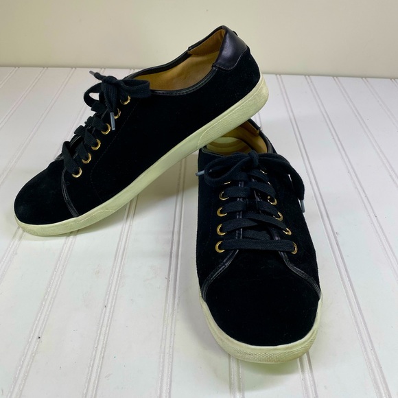 vionic black suede sneakers